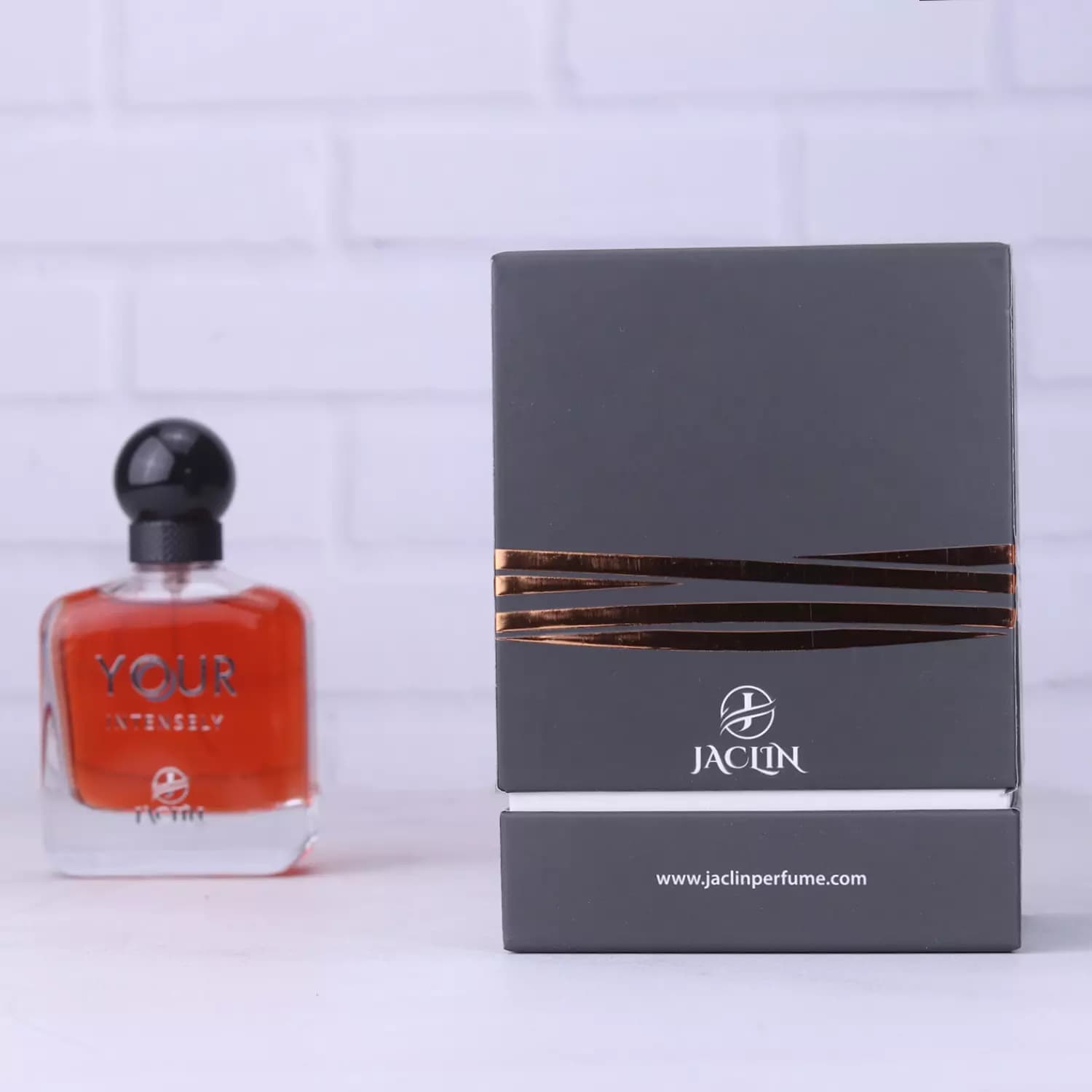 ادکلن ژاکلین مردانه یور اینتنسلی مدل استرانگر ویت یو اینتنسلی — تصویر ۳