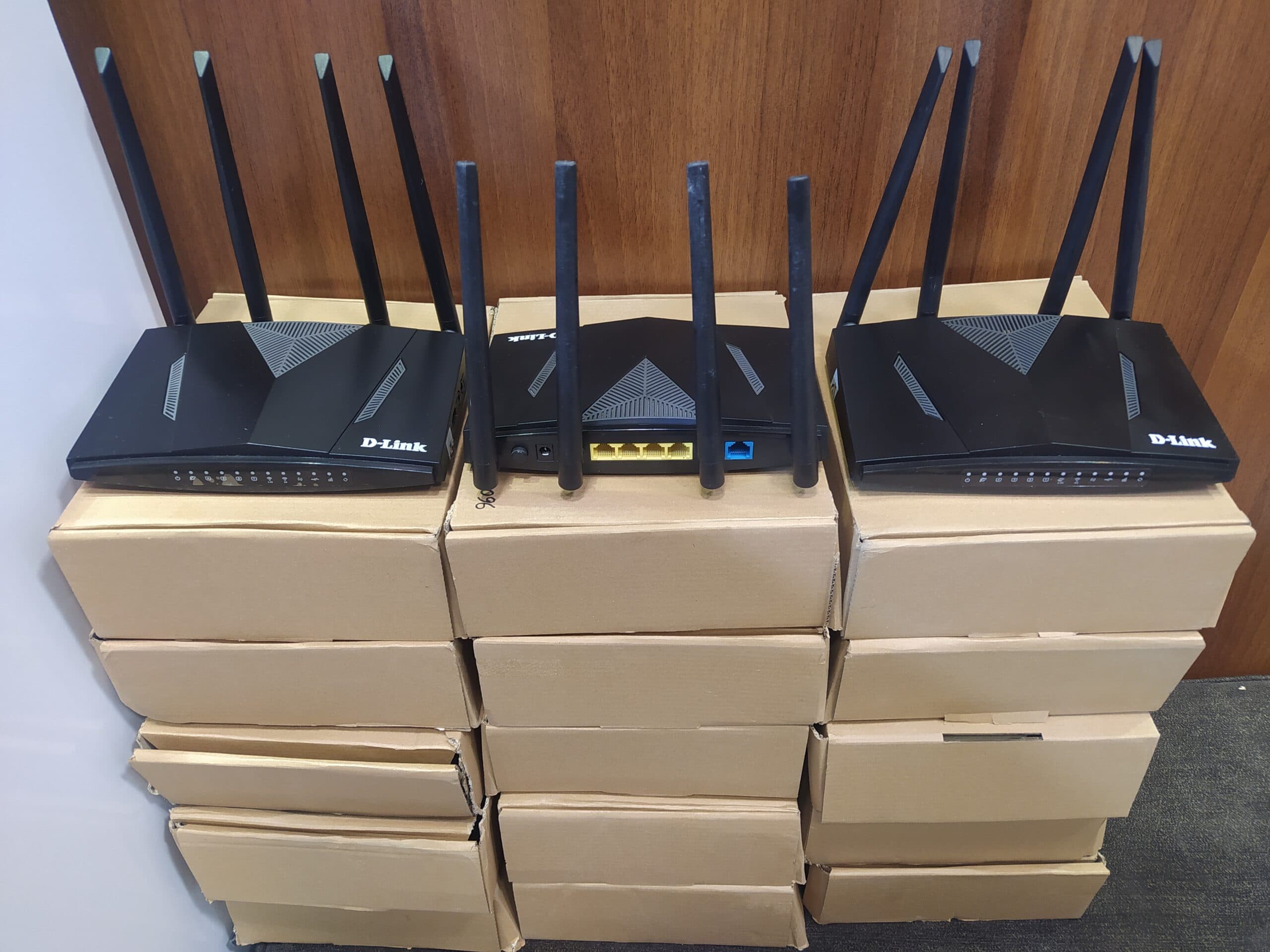 مودم 4G رومیزی بیسیم دی لينک D-LINK DWR-M921 سیم کارتی دست دوم — تصویر ۶