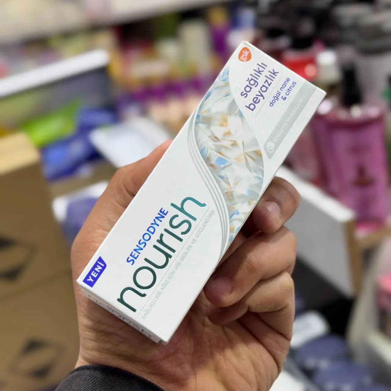 خمیر دندان سنسوداین Sensodyne ضد حساسیت وسفید کننده ملایم روزانه مدل Nourish حجم 50 میل — تصویر ۸