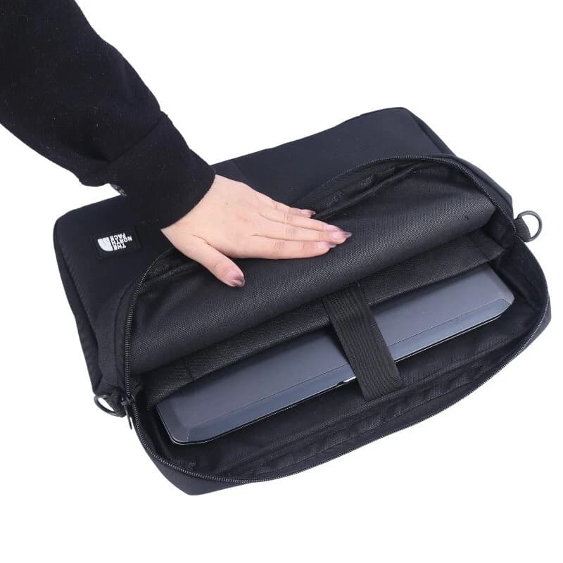 کیف لپ تاپ دوشی The North Face کد B0167 — تصویر ۳