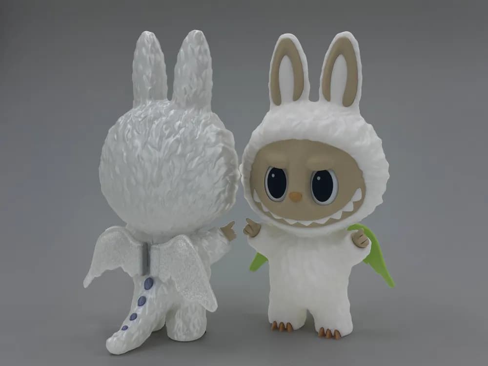 🧸 عروسک لبوبو مدل Archangel | فرشته سپید 🕊️✨ | رنگآمیزی دستی | چاپ سهبعدی +PLA | ارتفاع ۲۲ سانتیمتر — تصویر ۱۱