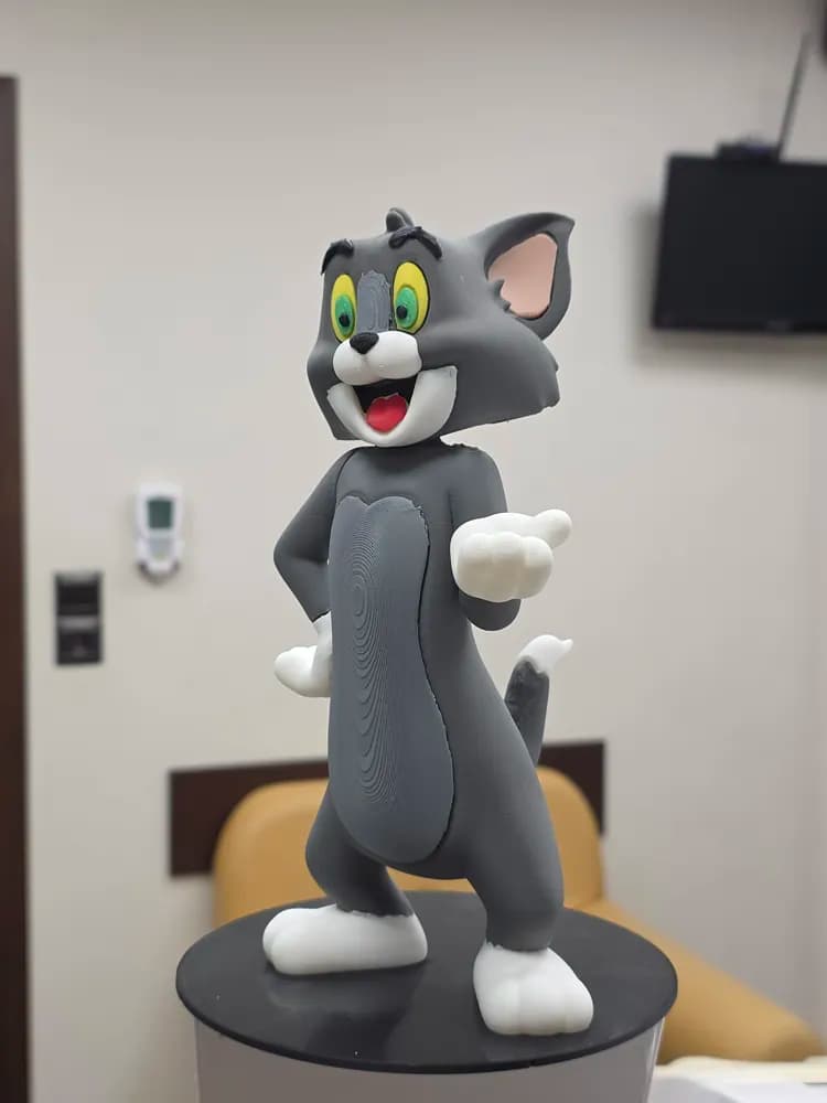 🐭 فیگور تام (Tom) | چاپ سهبعدی رنگشده | +PLA | ارتفاع ۲۴ سانتیمتر
