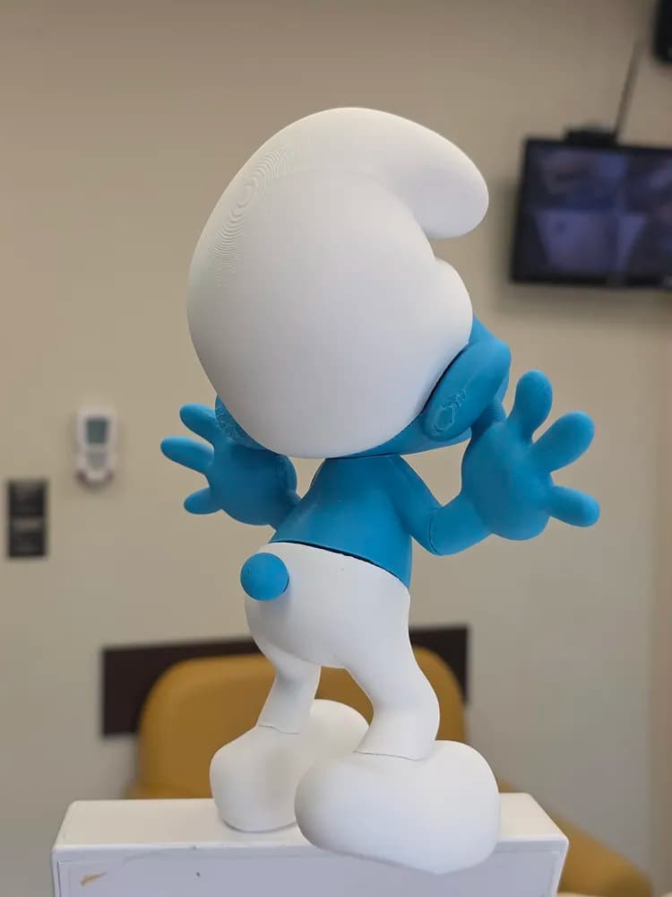 💙 فیگور اسمورف (Smurf) خندان | چاپ سهبعدی رنگشده | +PLA | ارتفاع ۲۰ سانتیمتر — تصویر ۴