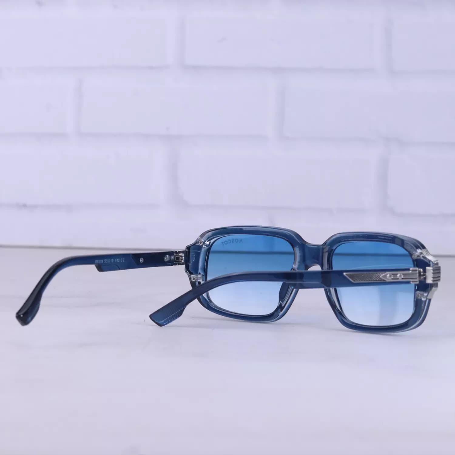 عینک آفتابی موسکات فریم مربع آبی M 8509/5 — تصویر ۹