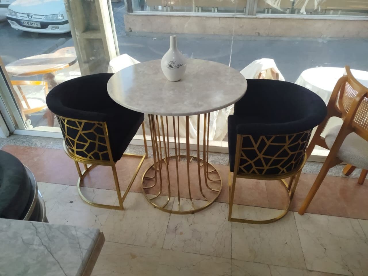 میز ناهار خوری فلزی 2 نفره لاکچری