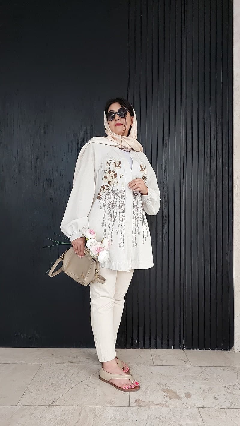 مانتو مجلسی گلدوزی کرمی ترک طرح روناک