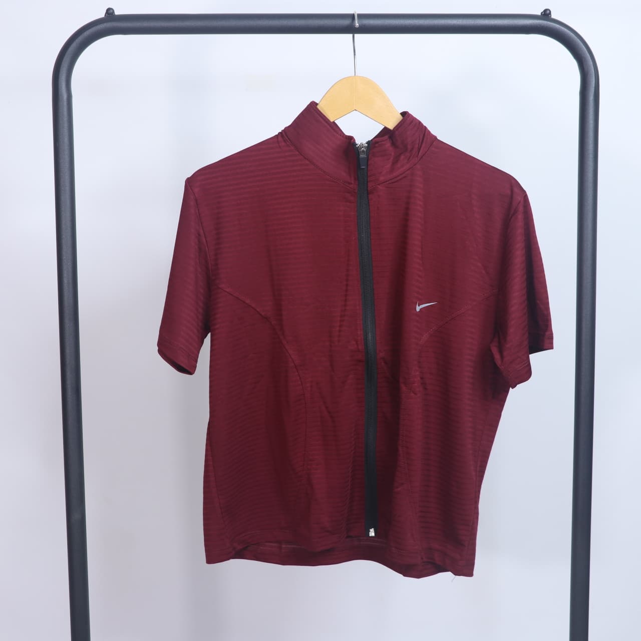 سوئیشرت زنانه جلو زیپ Nike — تصویر ۹