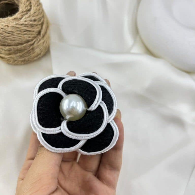 گل سینه زنانه مدل گل پارچه ای کد G4207 — تصویر ۴