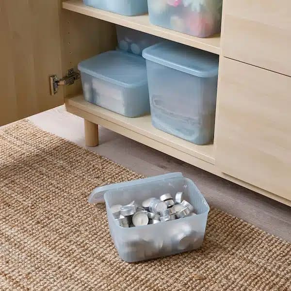 باکس درب دار طوسی-آبی روشن شفاف ایکیا RYKTA حجم 3.5 لیتر، ابعاد 18x24x12 سانتیمتر — تصویر ۱۱