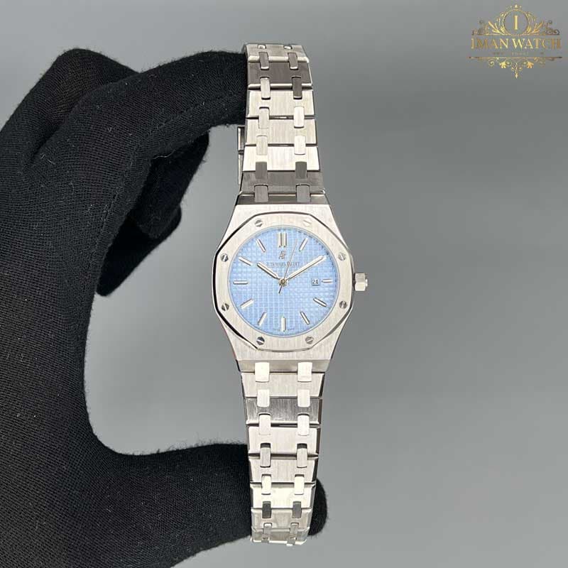 ساعت زنانه اودمار پیگه نقره ای صفحه آبی Audemars piguet 2026 — تصویر ۶