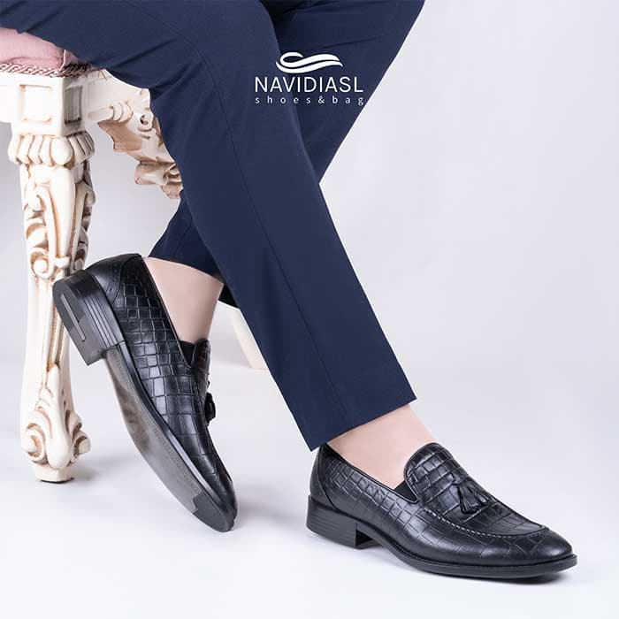 کفش چرم کلاسیک مردانه مدل عرشیا کد 7016011 — تصویر ۴