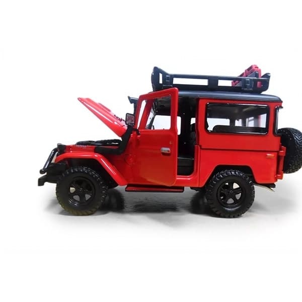 ماکت ماشین فلزی موتورمکس Motormax مدل 1:24 Toyota FJ40 Land Cruiser قرمز — تصویر ۶