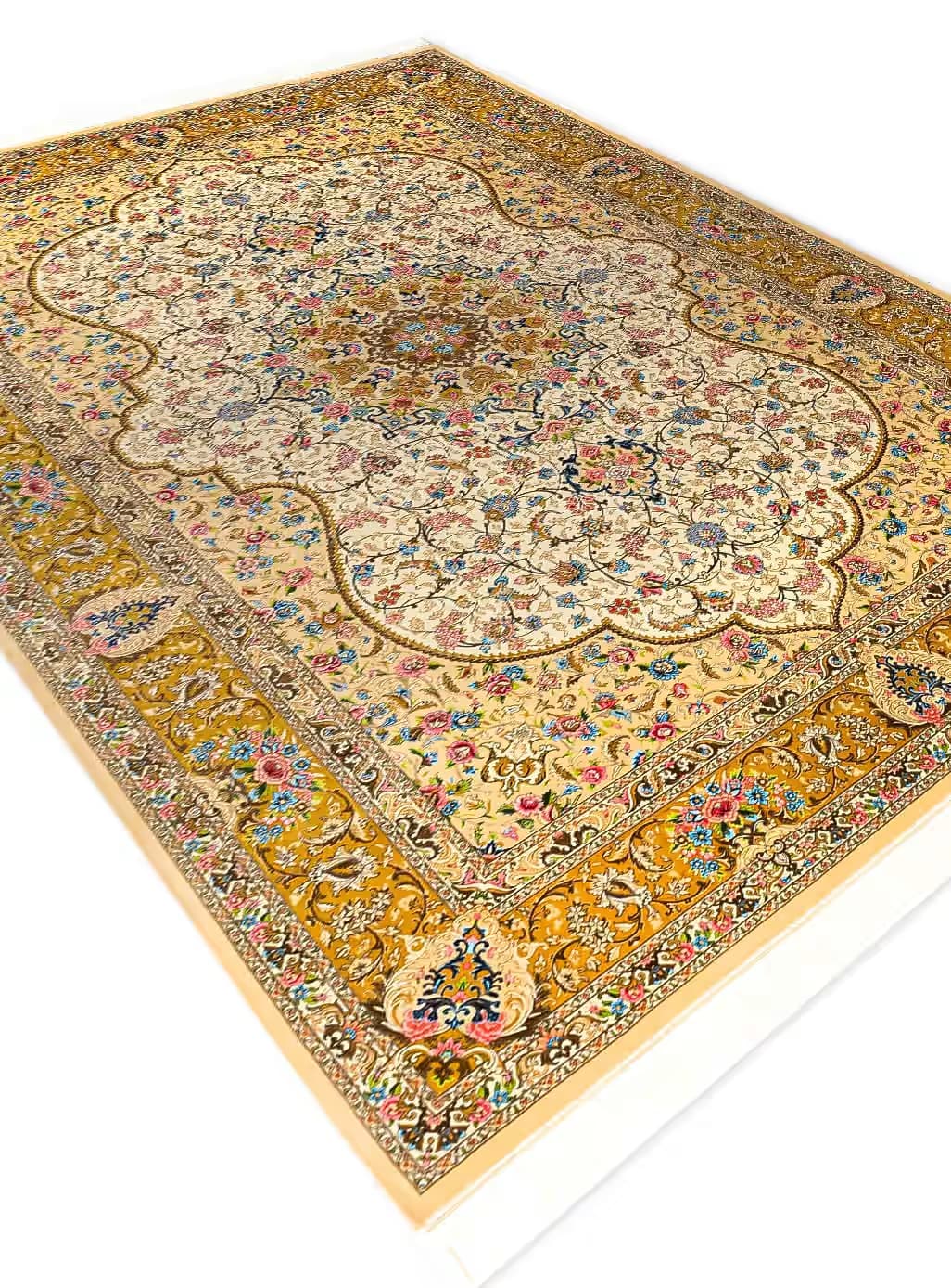 فرش ابریشم طرح زرنگار رنگ کرم 1700 شانه تراکم 5100 کد Q168 — تصویر ۲