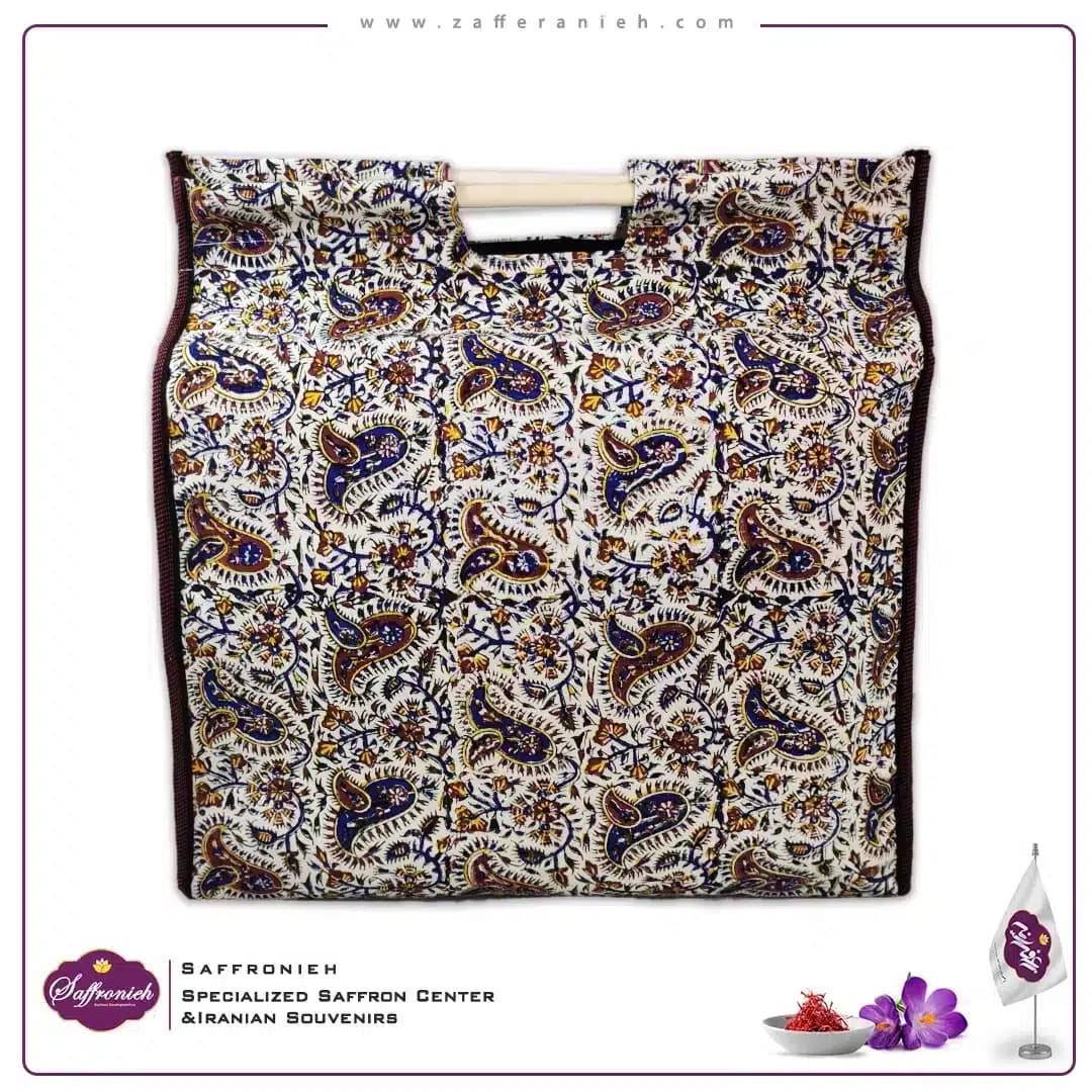 کیف هدیه قلمکار با دسته چوبی سایز 50*50 سانتیمتر — تصویر ۲
