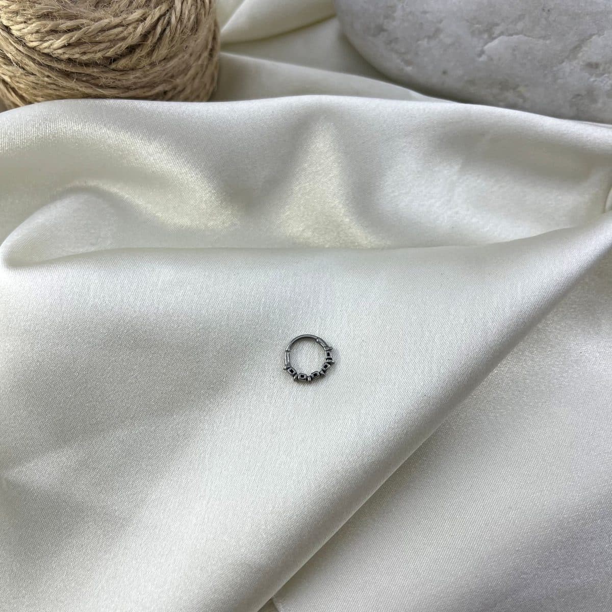 پیرسینگ گوش زنانه مدل حلقه کد P4910 — تصویر ۶