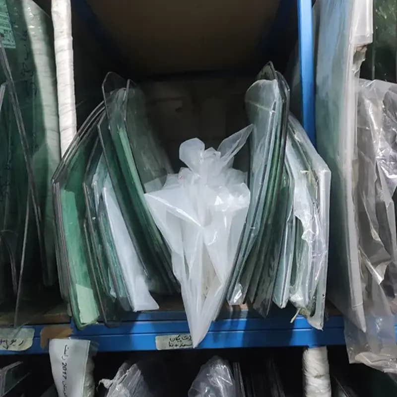 شیشه درب عقب موسو L متحرک | Sangyong Genuine Parts | 7331105103