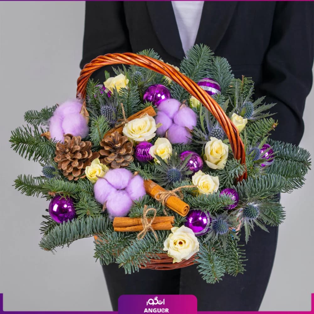 سبد گل کریسمس با تم بنفش (سال نو میلادی)