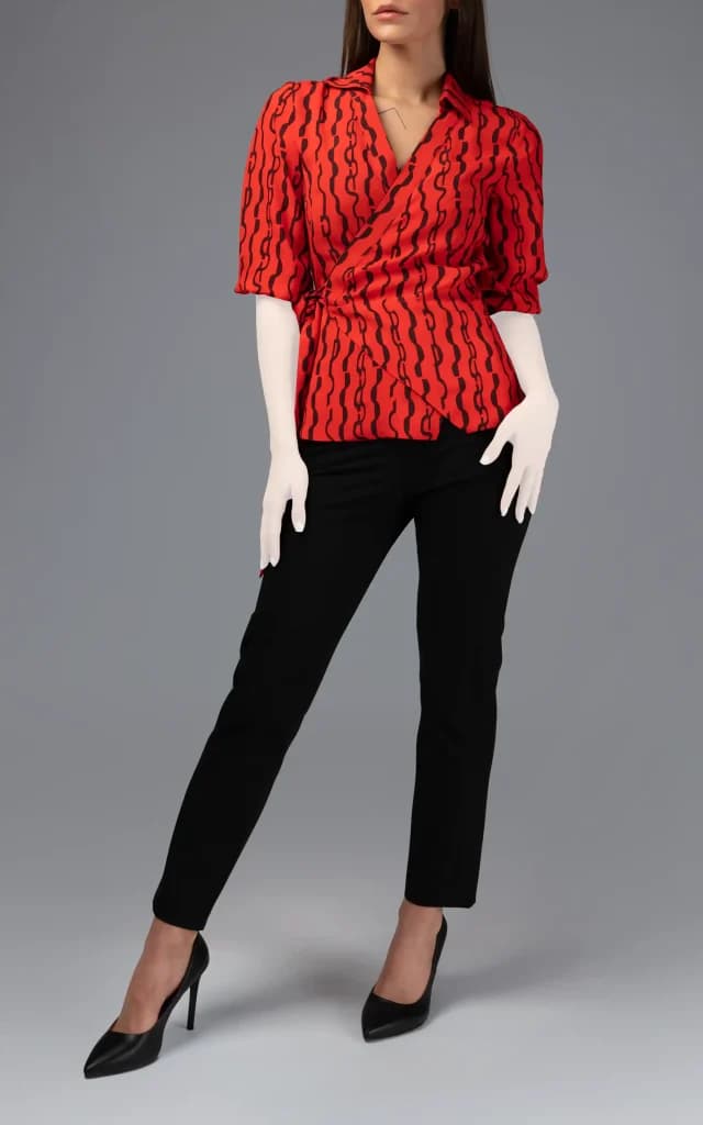 بلوز قرمز طرحدار زنانه یقه برگردان کراواتی برند nevado کد 403012361489 — تصویر ۶