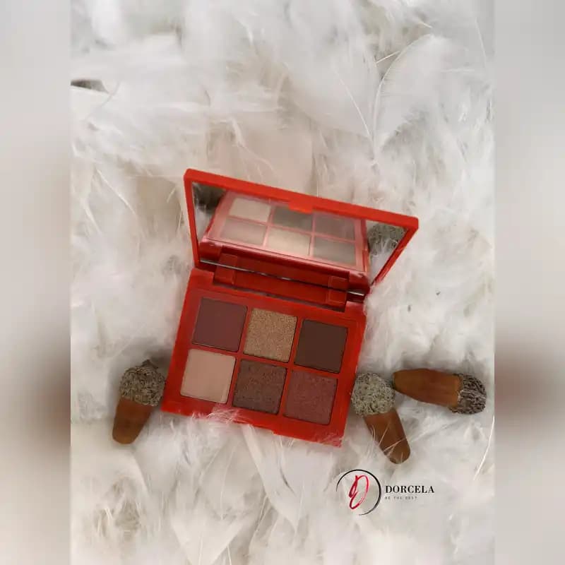 پالت سایه چشم 6 رنگ اسنس مدل Bronzed this way