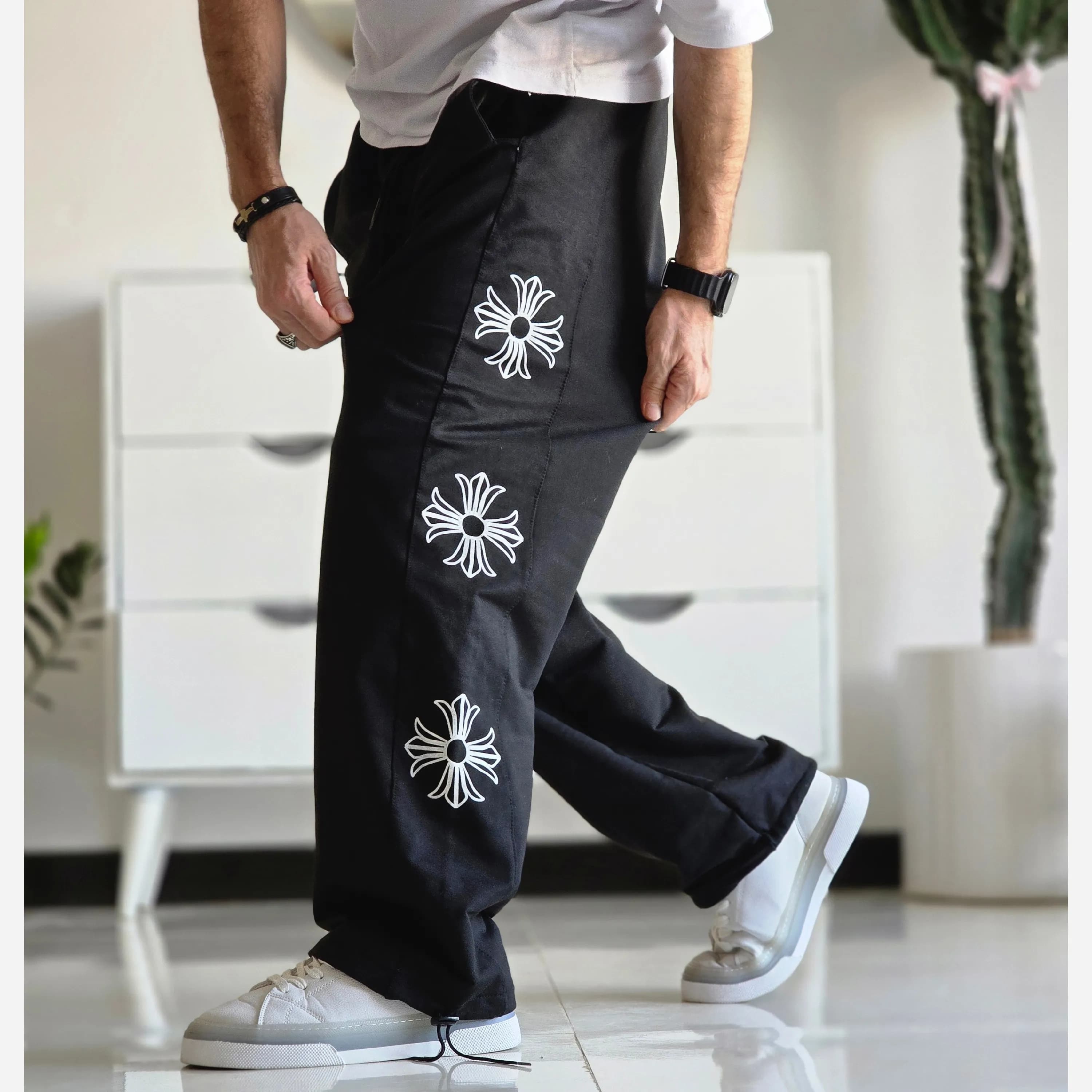 شلوار اسلش بگ کروم هارتز رنگ مشکی جنس گلکسی اسپان سایز XXL و XXXL — تصویر ۷