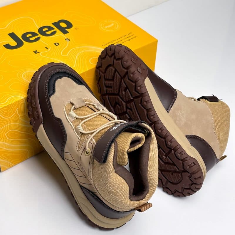 کفش نیم بوت کرم قهوه ای بچه گانه چرم نبوک برند jeep — تصویر ۷