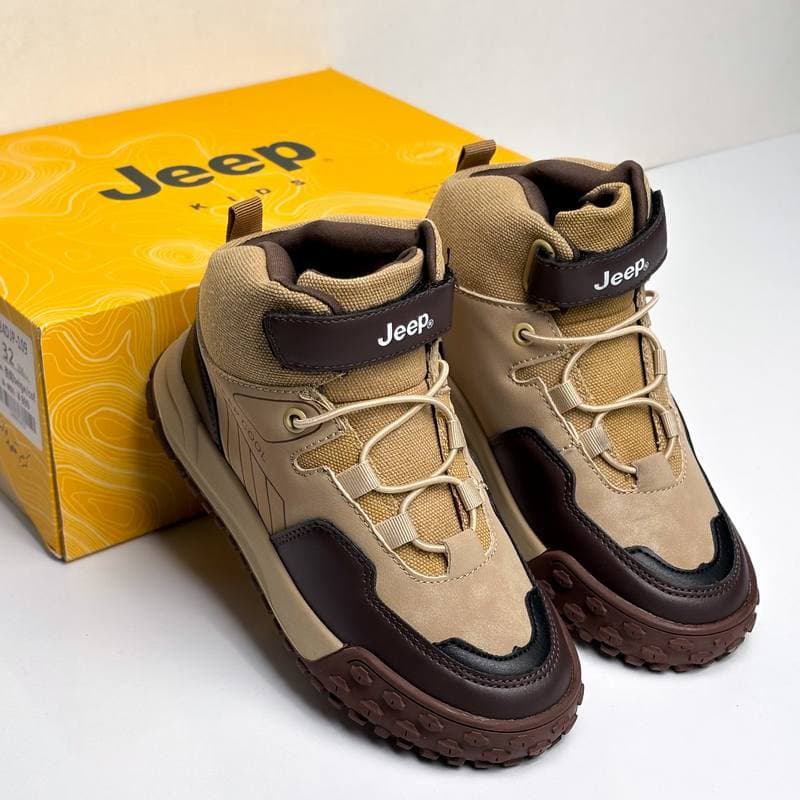 کفش نیم بوت کرم قهوه ای بچه گانه چرم نبوک برند jeep — تصویر ۸