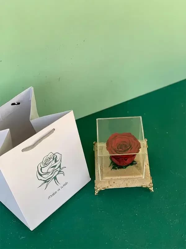 باکس پایه سنگ رز جاودان قرمز ارسال سه ساعته