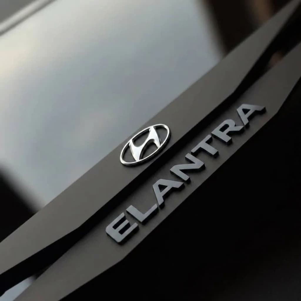قاب پلاک منطقه آزاد خودرو هیوندای النترا Hyundai Elantra 2025