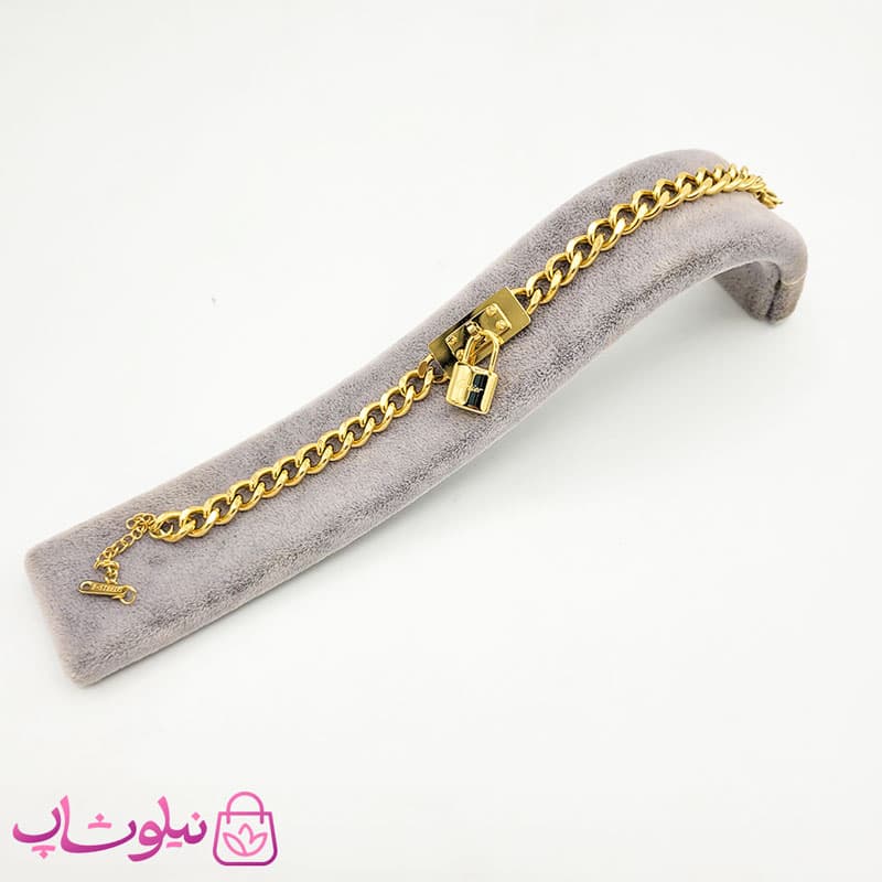 ست گردنبند و دستبند زنانه طرح قفل کارتیه — تصویر ۴