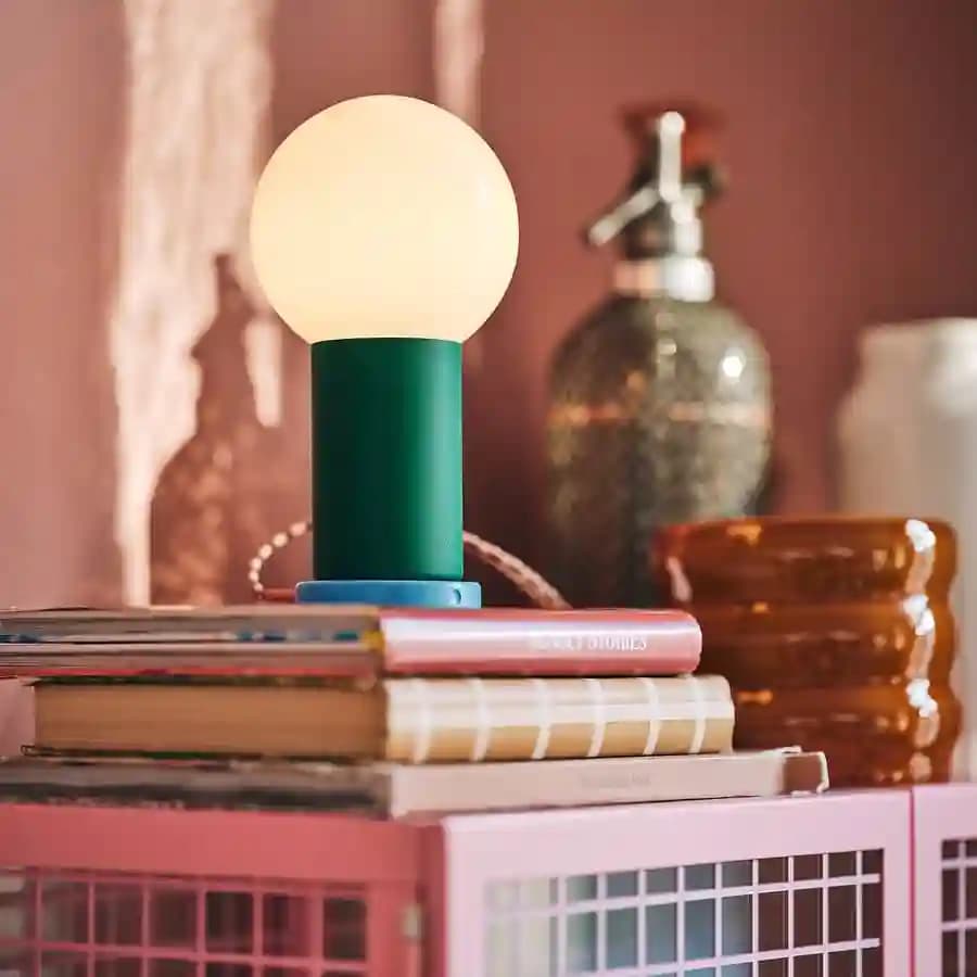 چراغ قابل حمل ایکیا مدل IKEA PS 2026 رنگ سبز و صورتی روشن — تصویر ۱۰