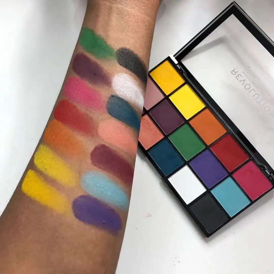 پالت سایه چشم 15 رنگ رولوشن MARVELLOUS MATTES — تصویر ۱۰