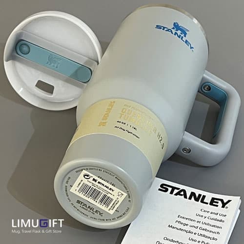 ماگ نِیدار استنلی Stanley Quencher رنگ طوسی 40oz-کد 0269 — تصویر ۵