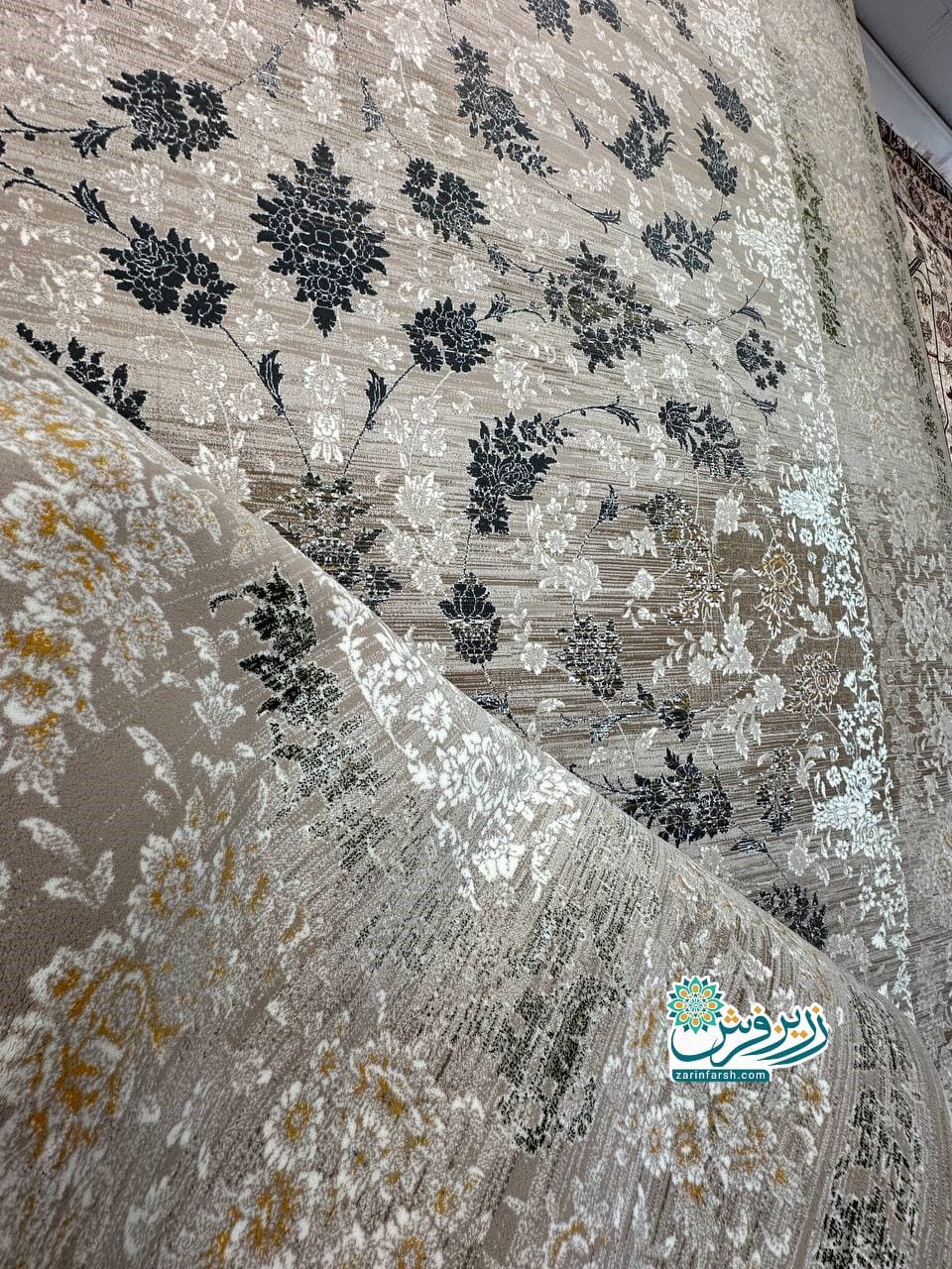 فرش لیندا بژ 700 شانه – تمام نخ اکریلیک — تصویر ۴