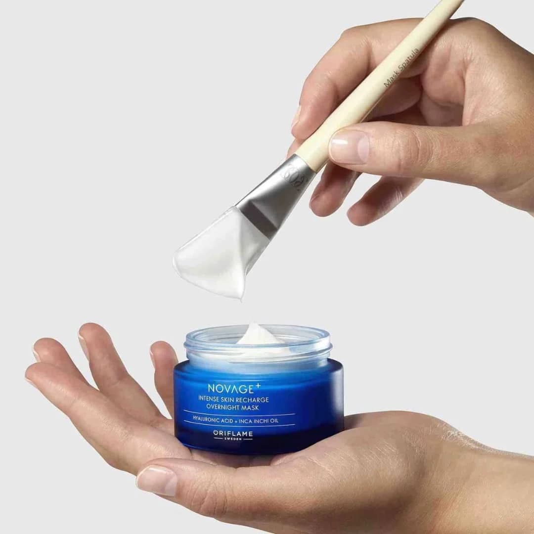 ماسک شبانه جوان کننده اینتس نوایج پلاس اوریفلیم Novage+ Intense Skin Recharge Overnight Mask — تصویر ۶
