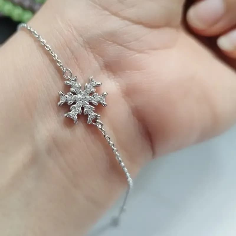 دستبند نقره زنانه عیار 925 با روکش طلا سفید طرح جواهری — تصویر ۹