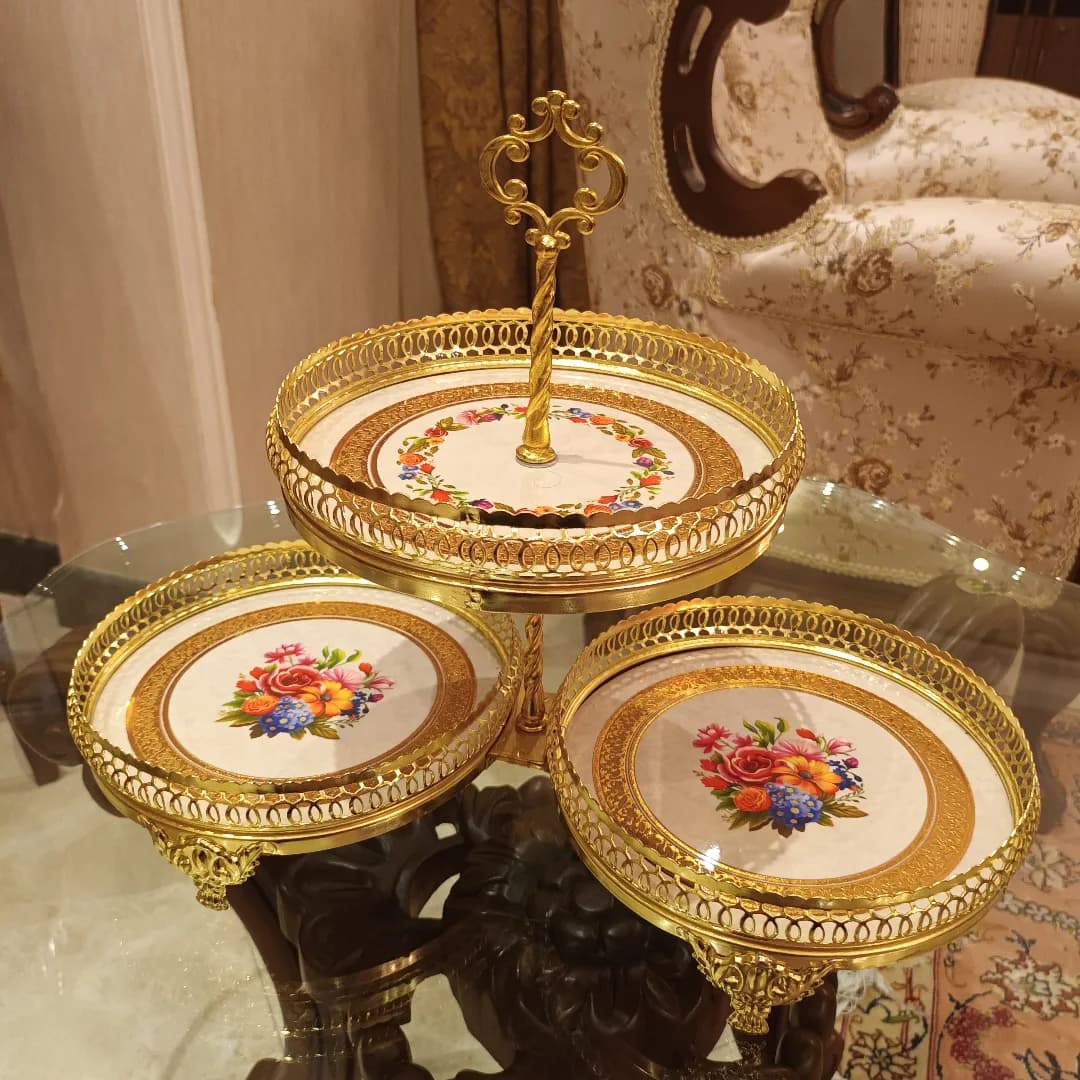 شیرینی خوری سه قلو ورق طلا — تصویر ۸