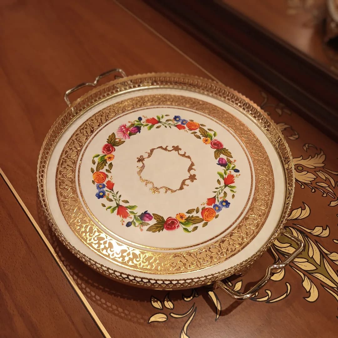 شیرینی خوری ورق طلا ۳۰ سانتیمتری طرح گلدار — تصویر ۹