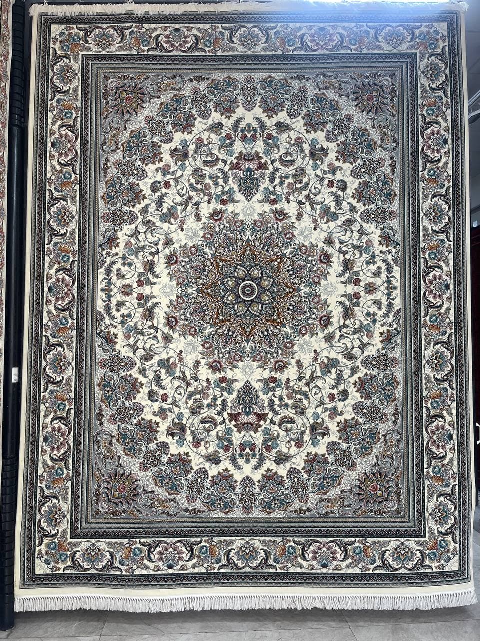 فرش مشهد 700 شانه تراکم 2550 طرح 722146D کرم تمام آکریلیک — تصویر ۴