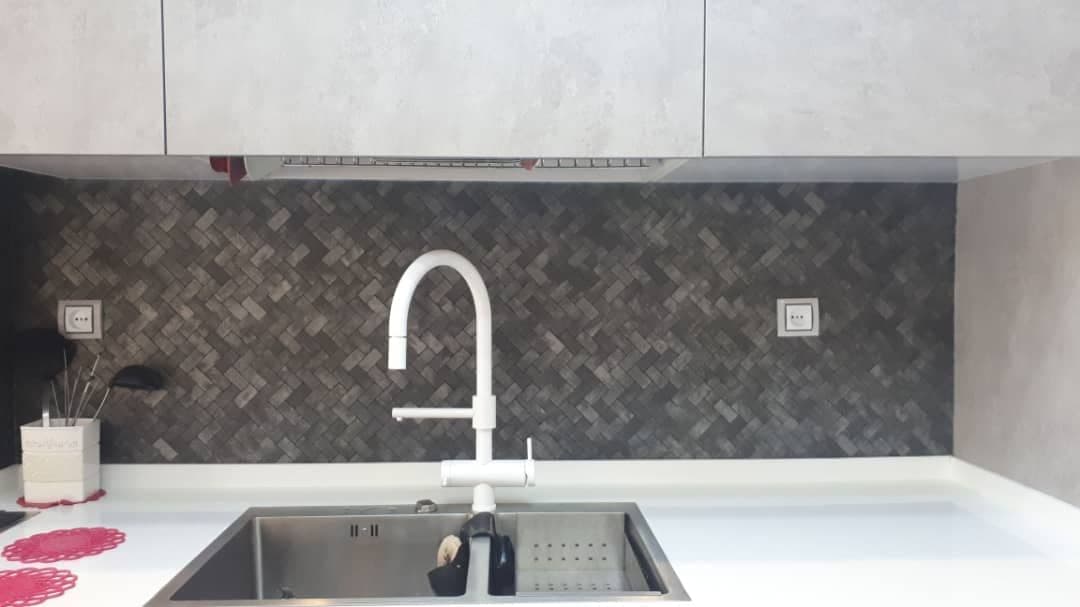 کاشی بین کابینتی پشت چسبی phc طرح فلز 29 سانتی کد 16070 — تصویر ۲