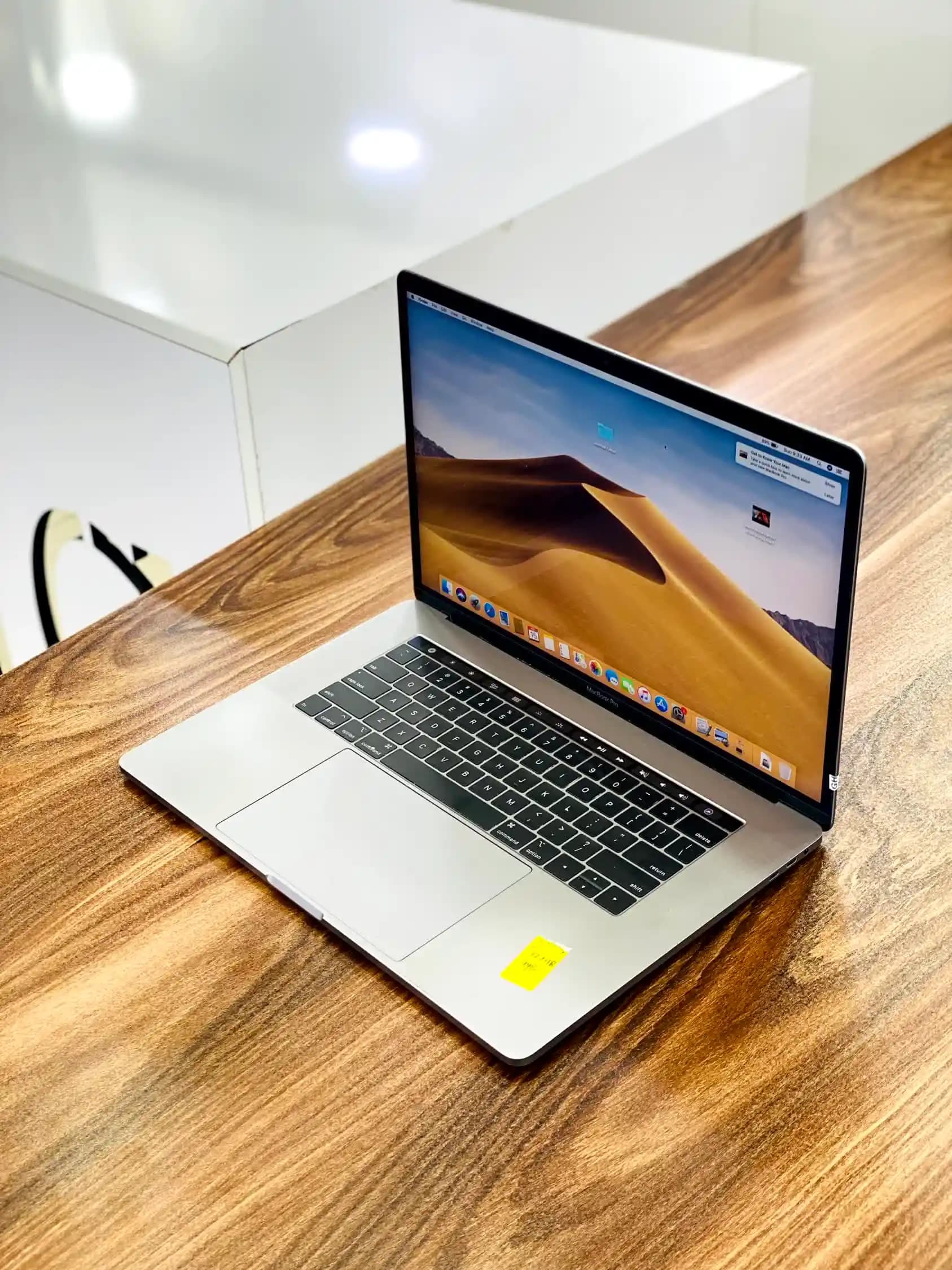 لپ تاپ MacBook Pro 2018 مشخصات i7 | 16gb | 500gb — تصویر ۲