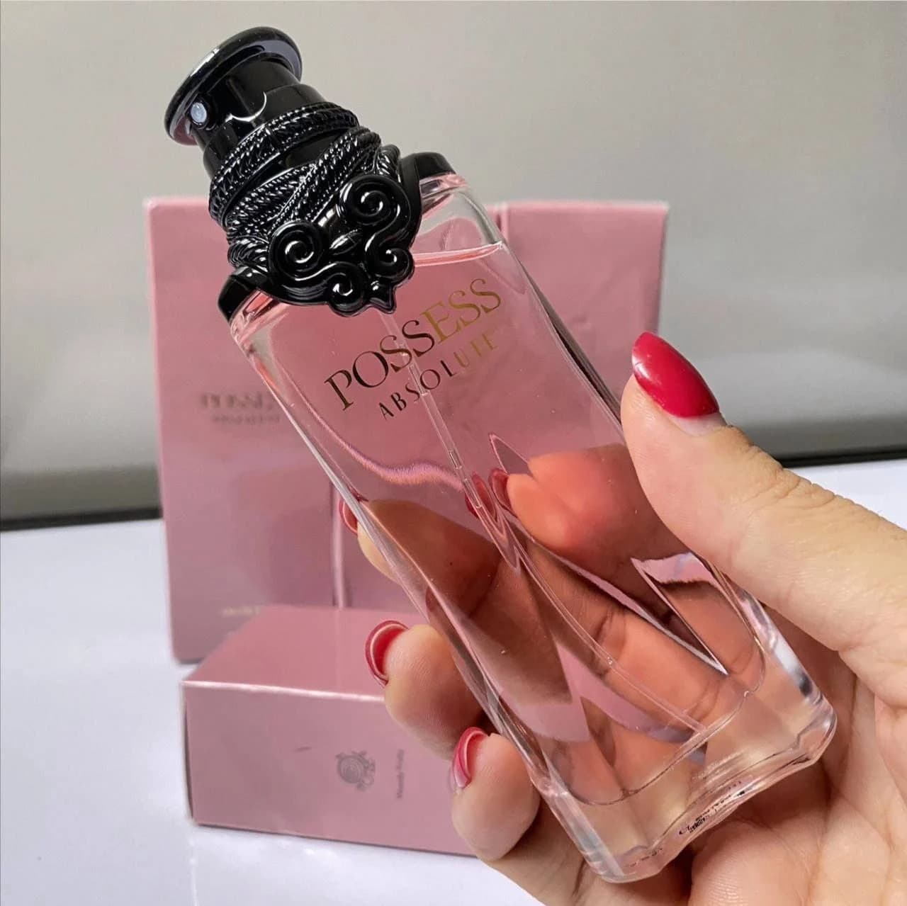 ادوپرفیوم زنانه پوسس ابسولوت اوریفلیم Possess Absolute Eau de Parfum — تصویر ۸
