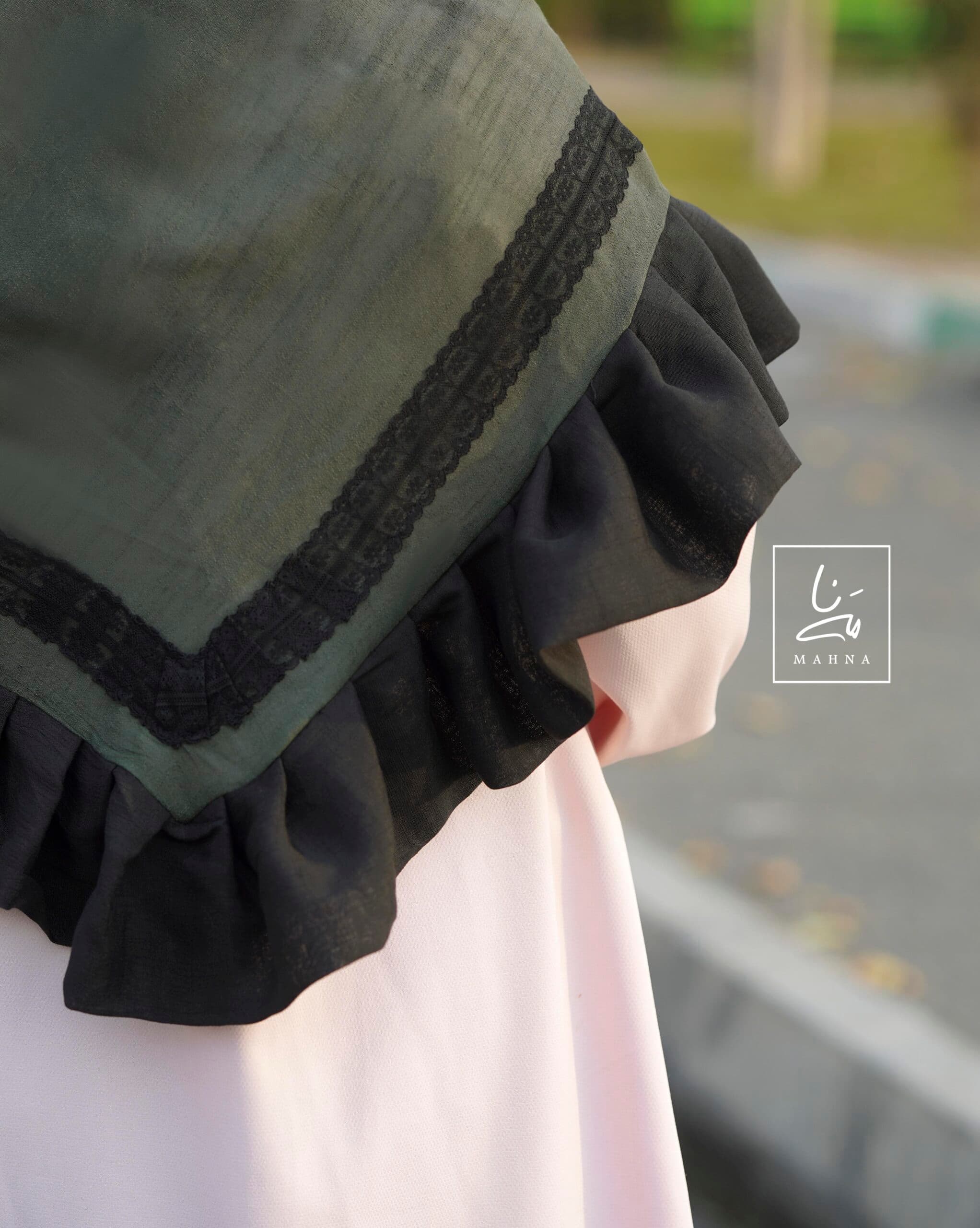 روسری چیندار دو رنگ مدل کمند — تصویر ۴
