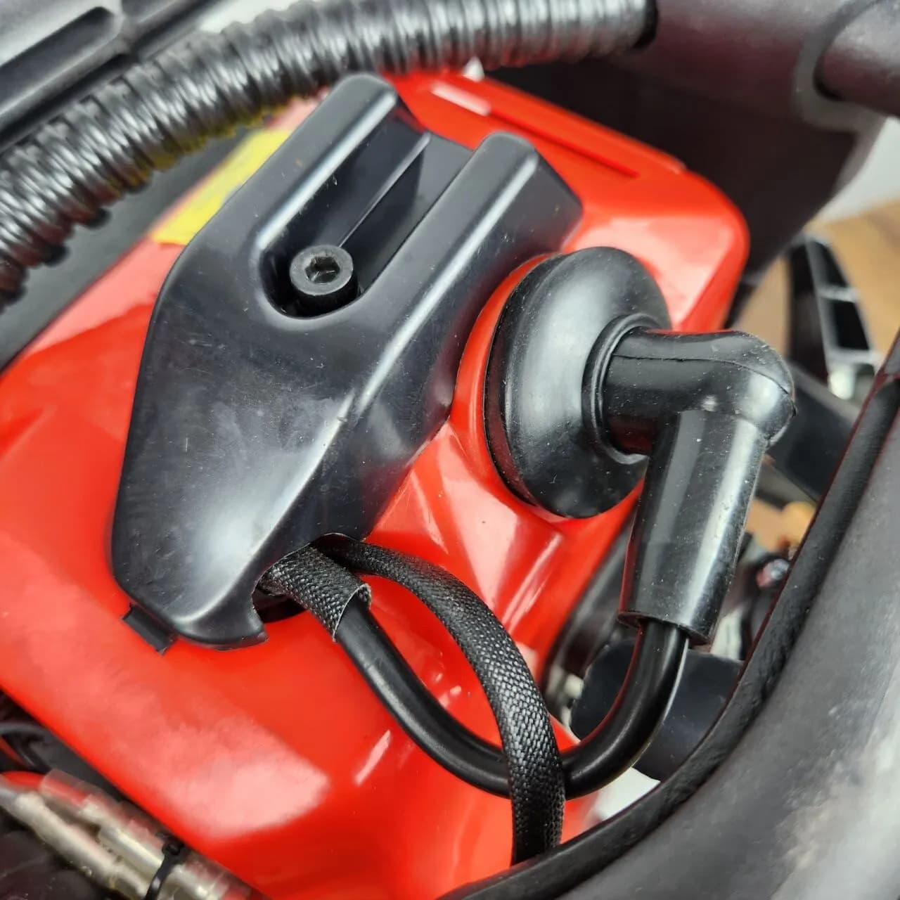 چکش تخریب ۱۱ کیلویی دو کاره بنزینی اینتیمکس مدل 0558 — تصویر ۵