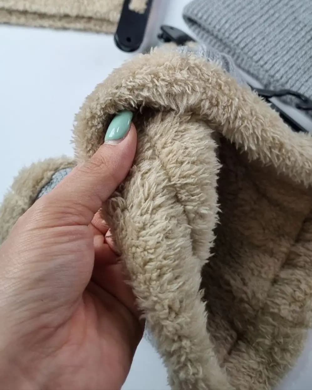شال و کلاه گردنی توخز سیلکا طرح الشن — تصویر ۱۱