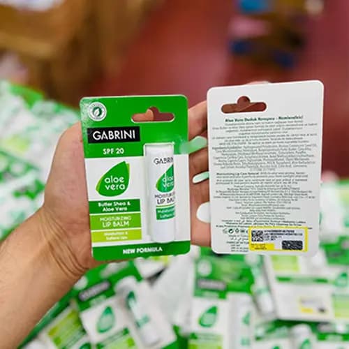 بالم لب گابرینی SPF20 حاوی عصاره آلوئه ورا و شی باتر — تصویر ۵