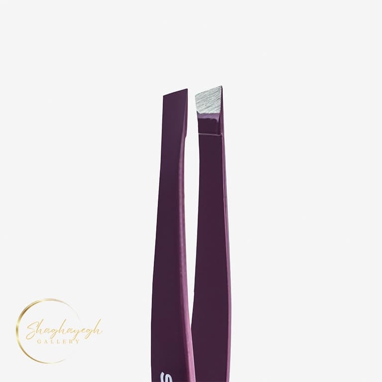 موچین ابرو سر کج حرفه ای استالکس پرو اکسپرت 11/3 ویولت Staleks Pro Expert 11/3V Wide Slant Eyebrow Tweezers Violet — تصویر ۳