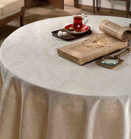 رومیزی ساتن پنبه ژاگاراد رزالین کرم 12 نفره مسطتیل320*150 — تصویر ۳
