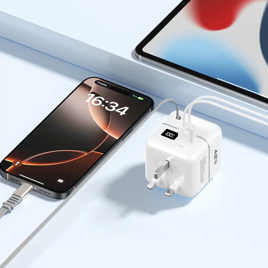 شارژر و پاوربانک GaN گرین لاین Green Lion GaN Premium Series Charger 42W with 5000mAh Power Bank — تصویر ۴