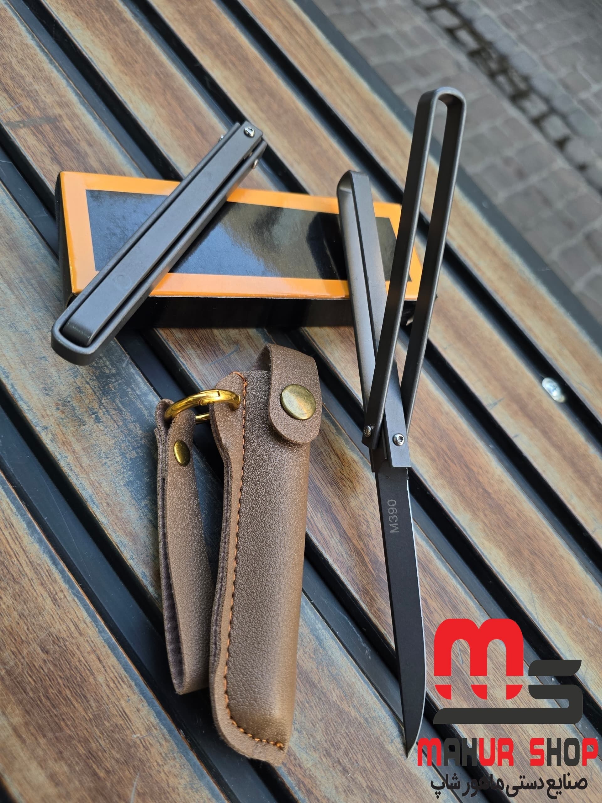 چاقو M390 رنگ مشکی همراه با کیف جنس اصلی