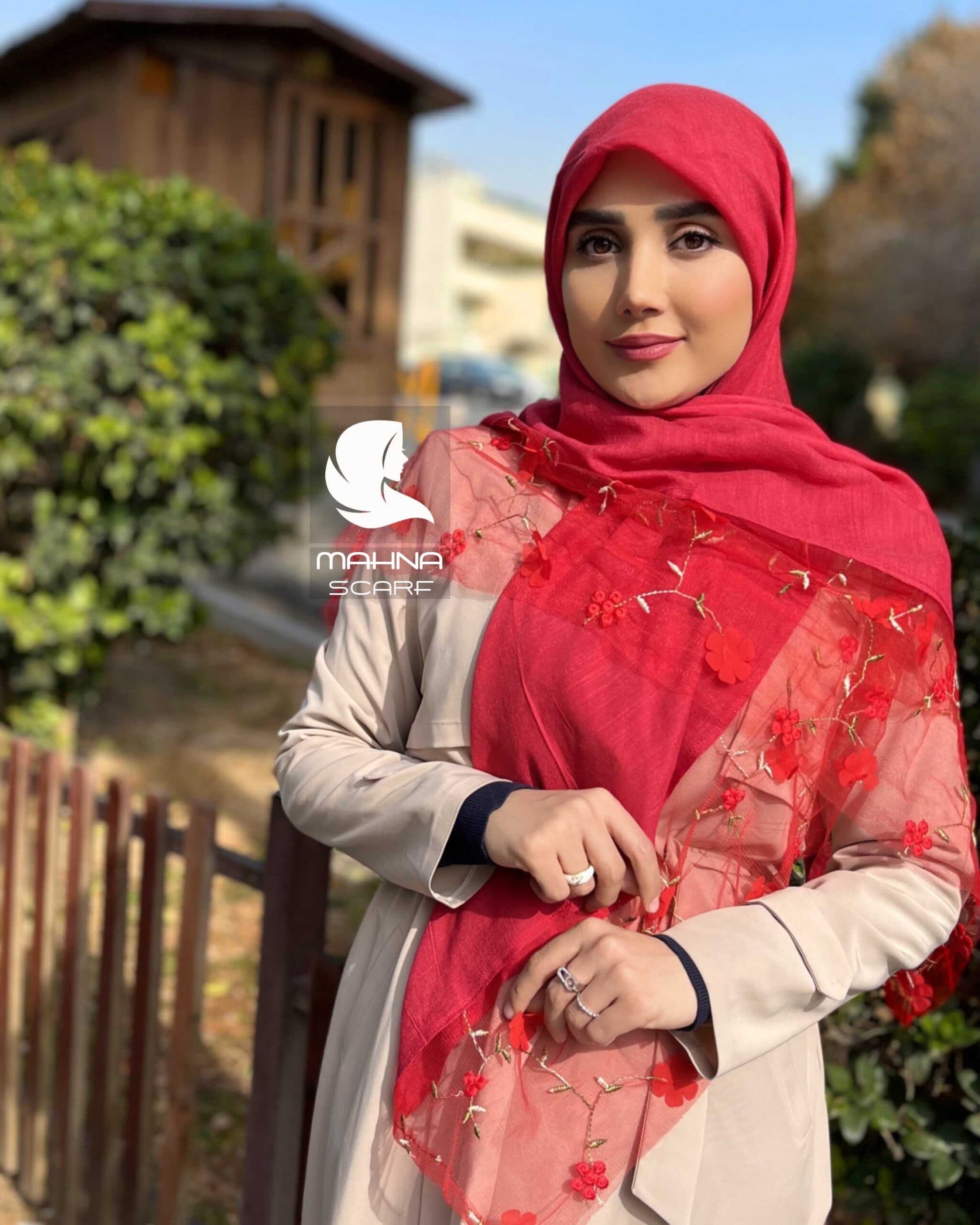 روسری تور گلدوزی قرمز — تصویر ۴